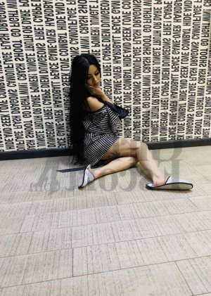 Thanya independent escort in Downers Grove